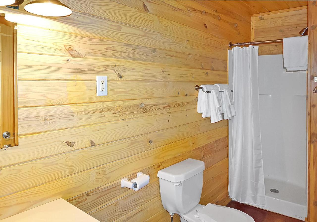 Wimberley Log Cabins Resort And Suites- Unit 6 Exterior photo